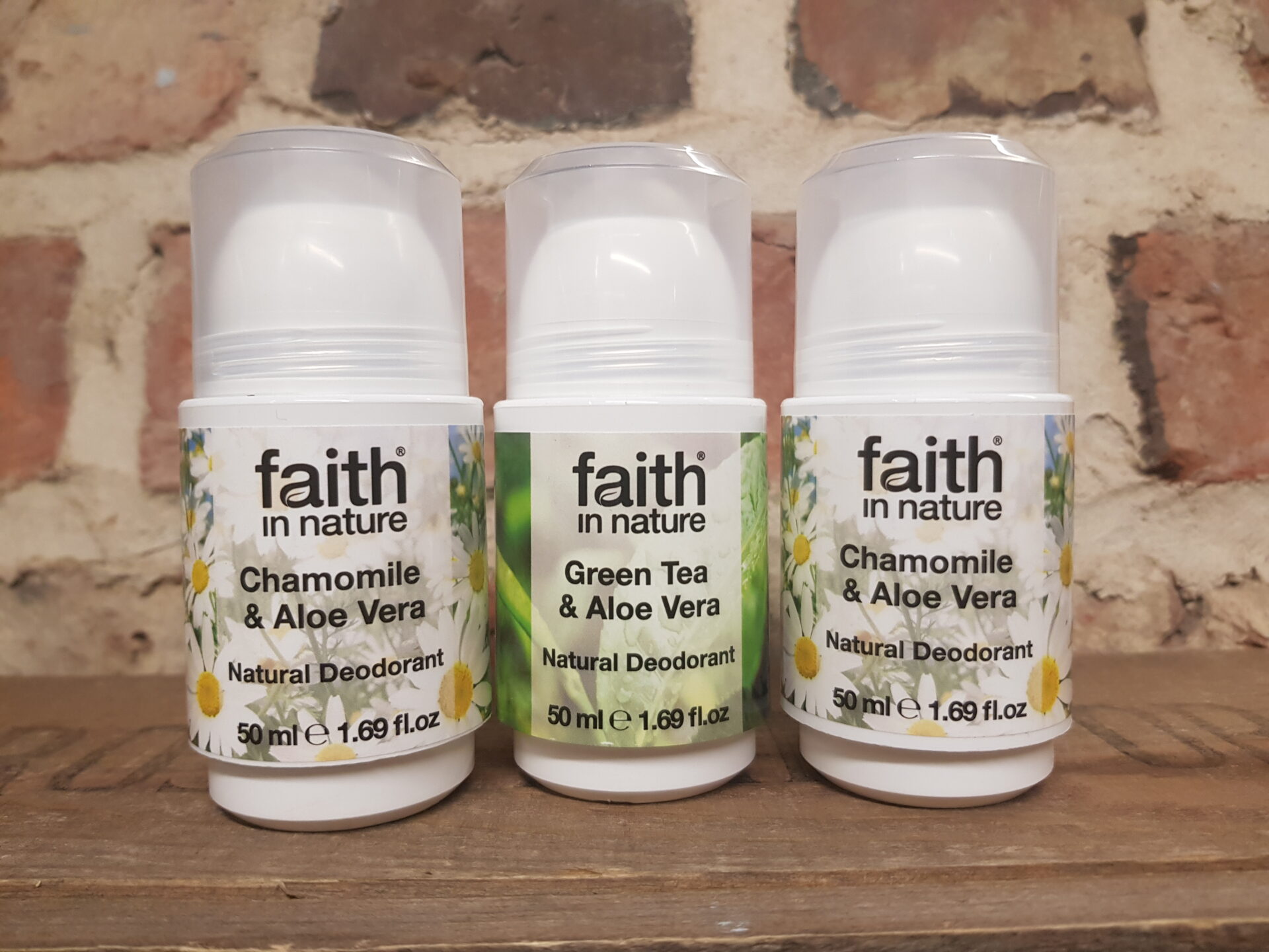 Faith in Nature Chamomile & Vera Natural Cross Organic Farm